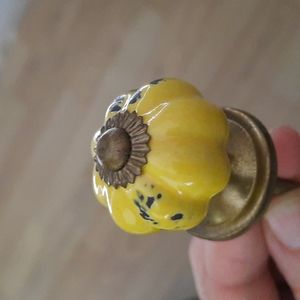 💥5 for 35$ 💥 4 yellow ceramic and brass knobs